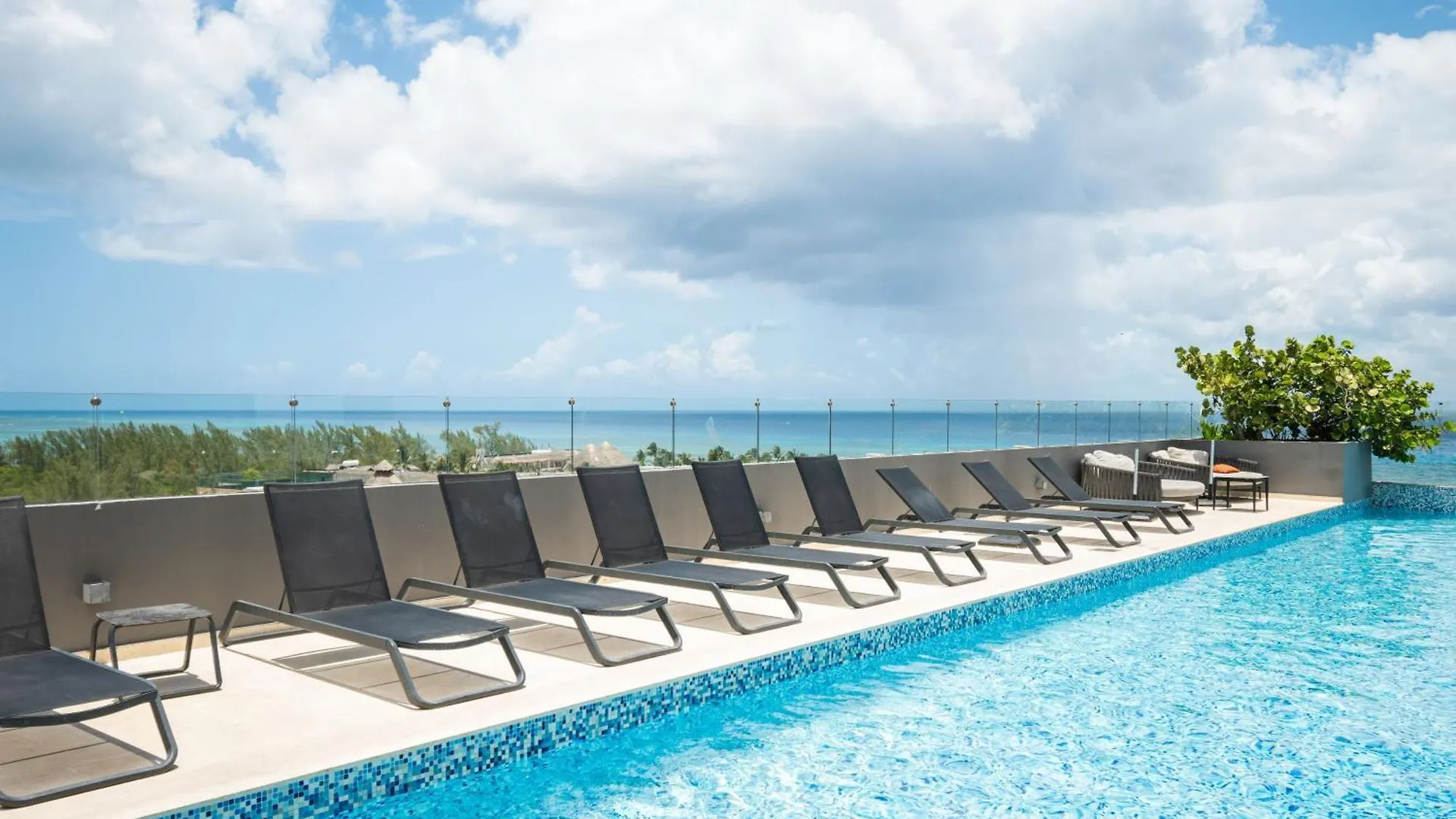 Luxury 1Br Condo-Amazing Oceanviews Prime Location Close To Beach Playa del Carmen Appartamento